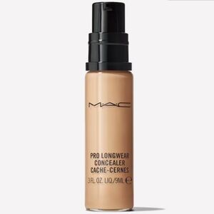MAC *NC20* Pro Longwear Concealer